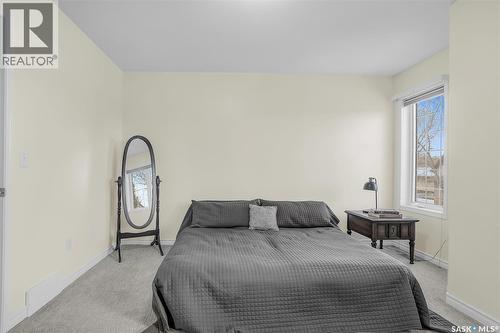 1122 12Th Street E, Saskatoon, SK - Indoor Photo Showing Bedroom