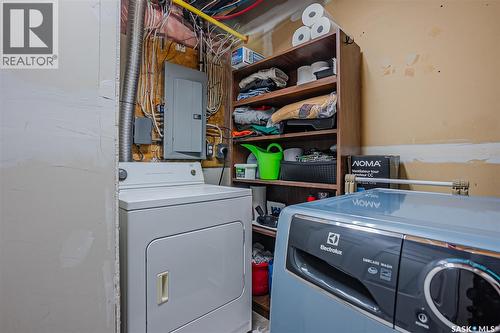 1122 12Th Street E, Saskatoon, SK - Indoor Photo Showing Laundry Room