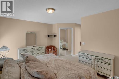 1684 Fenwick Crescent N, Regina, SK - Indoor Photo Showing Bedroom