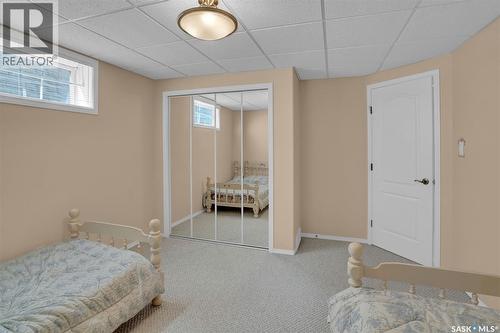 1684 Fenwick Crescent N, Regina, SK - Indoor Photo Showing Bedroom
