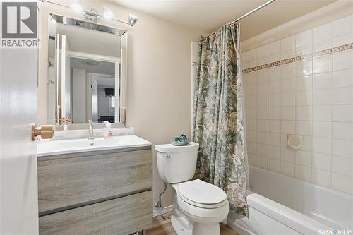 1003 510 5Th Avenue N, Saskatoon, SK - Indoor Photo Showing Bathroom