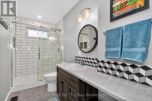 12 5Th Lane, Wasaga Beach, ON - Indoor Photo Showing Bathroom