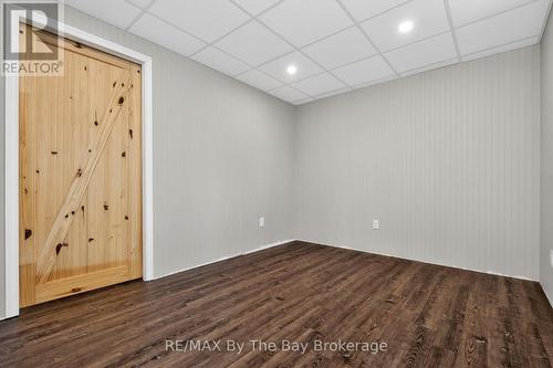 12 5Th Lane, Wasaga Beach, ON - Indoor Photo Showing Other Room