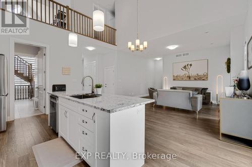 5 - 923 Stonecliffe Walk, Kitchener, ON - Indoor