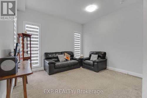 5 - 923 Stonecliffe Walk, Kitchener, ON - Indoor
