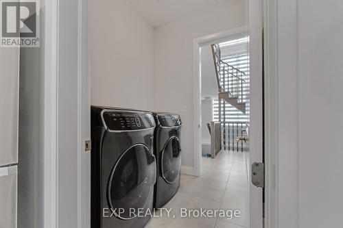 5 - 923 Stonecliffe Walk, Kitchener, ON - Indoor Photo Showing Laundry Room
