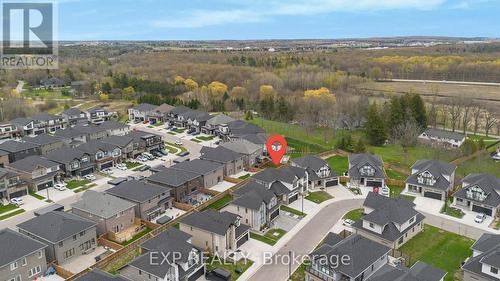 5 - 923 Stonecliffe Walk, Kitchener, ON - Outdoor With View