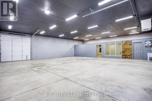 727 Barton Street, Hamilton, ON - Indoor Photo Showing Garage