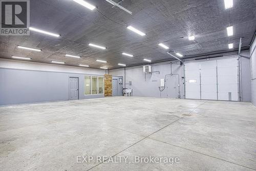 727 Barton Street, Hamilton, ON - Indoor Photo Showing Garage