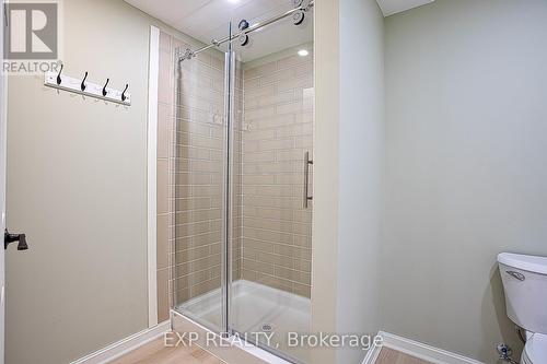 727 Barton Street, Hamilton, ON - Indoor Photo Showing Bathroom