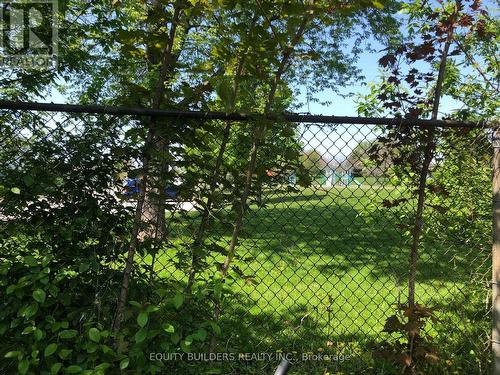 1340 Cedar St. West Street W, Oshawa, ON - Outdoor