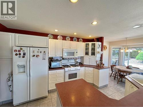 11900 Olympic View, Osoyoos, BC - Indoor Photo Showing Kitchen