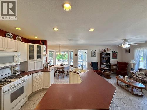 11900 Olympic View, Osoyoos, BC - Indoor Photo Showing Kitchen