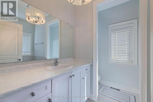 11 Cranbrook Crescent, Vaughan, ON - Indoor Photo Showing Bathroom