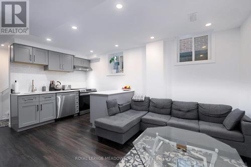 11 Cranbrook Crescent, Vaughan, ON - Indoor Photo Showing Other Room