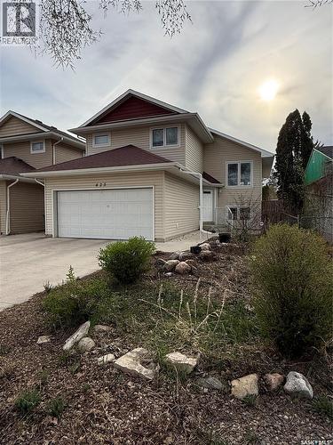 425 Y Avenue S, Saskatoon, SK - Outdoor