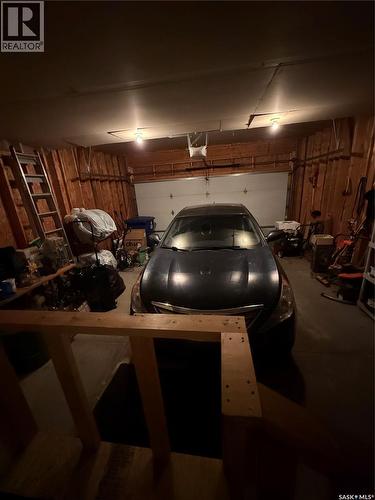 425 Y Avenue S, Saskatoon, SK - Indoor Photo Showing Garage