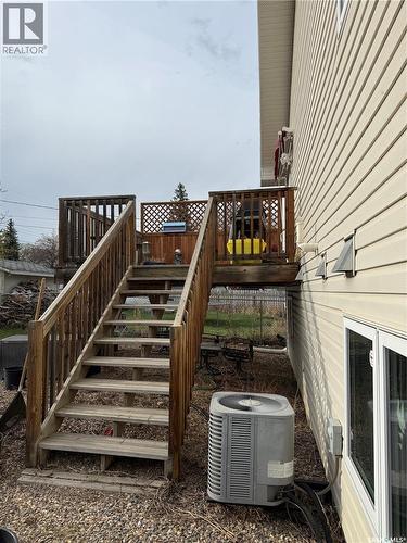425 Y Avenue S, Saskatoon, SK - Outdoor With Deck Patio Veranda With Exterior