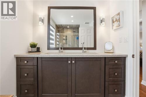 1765 Featherston Court, Mississauga, ON - Indoor Photo Showing Bathroom