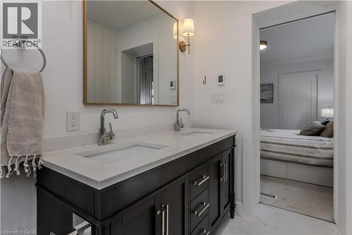 333 St Paul Street, Burlington, ON - Indoor Photo Showing Bathroom