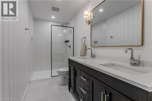 333 St Paul Street, Burlington, ON - Indoor Photo Showing Bathroom