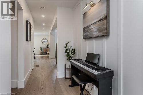 333 St Paul Street, Burlington, ON - Indoor