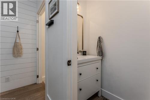 333 St Paul Street, Burlington, ON - Indoor