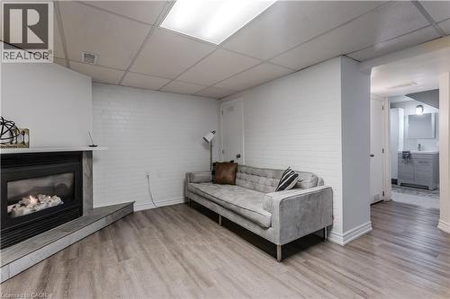 333 St Paul Street, Burlington, ON - Indoor Photo Showing Living Room With Fireplace