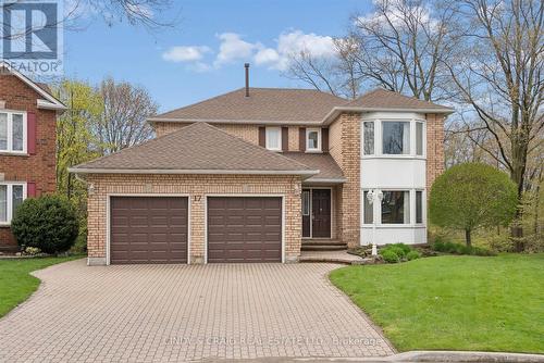 17 MULLHOLLAND COURT  Clarington, ON L1E 1T9
