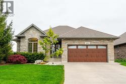482 AUTUMN BREEZE DRIVE Sarnia, ON N7S 0C4