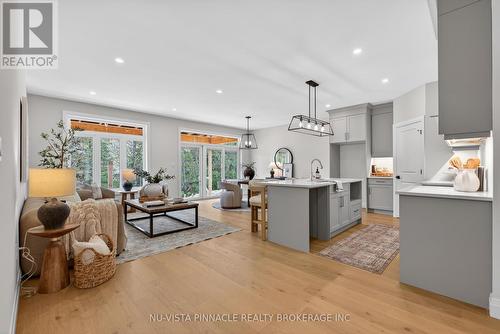 71 Basil Crescent, Middlesex Centre (Ilderton), ON - Indoor Photo Showing Kitchen With Upgraded Kitchen