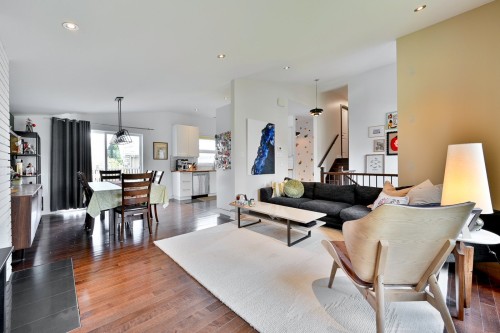 Salon - 385 Av. Victor-Hugo, Brossard, QC - Indoor Photo Showing Living Room