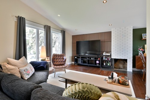 Salon - 385 Av. Victor-Hugo, Brossard, QC - Indoor Photo Showing Living Room