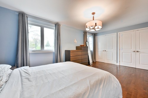 Chambre à coucher principale - 385 Av. Victor-Hugo, Brossard, QC - Indoor Photo Showing Bedroom