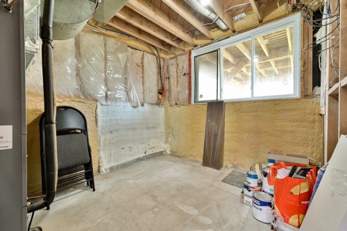Atelier - 385 Av. Victor-Hugo, Brossard, QC - Indoor Photo Showing Basement