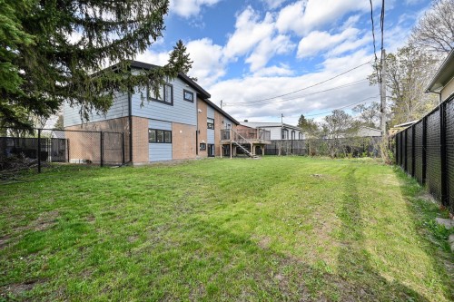 Cour - 385 Av. Victor-Hugo, Brossard, QC - Outdoor