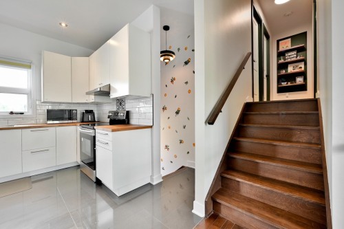 Vue d'ensemble - 385 Av. Victor-Hugo, Brossard, QC - Indoor Photo Showing Kitchen