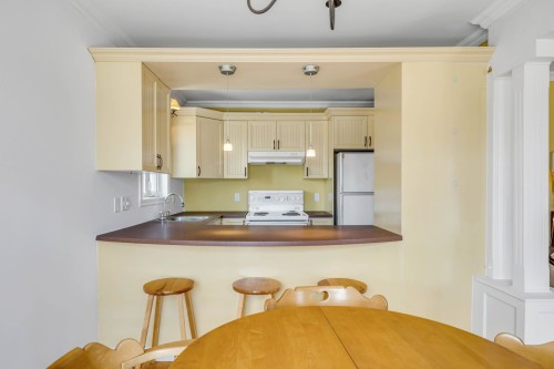 Cuisine - 3-9261 Av. De Laval, Québec (Charlesbourg), QC - Indoor Photo Showing Kitchen