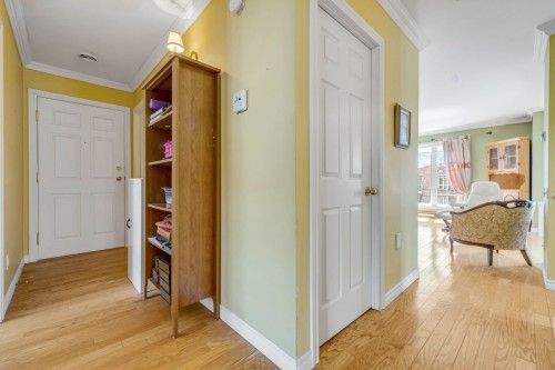 Hall d'entrée/Vestibule - 3-9261 Av. De Laval, Québec (Charlesbourg), QC - Indoor Photo Showing Other Room