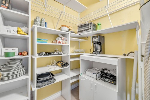 Rangement - 3-9261 Av. De Laval, Québec (Charlesbourg), QC - Indoor With Storage