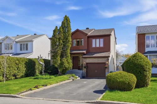 18 Av. de Compton Crescent  Pointe-Claire, QC H9R 5V6