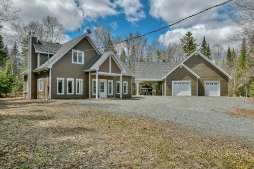 Façade - 589 Ch. Du Lac-Sylvère, Saint-Donat, QC - Outdoor With Facade