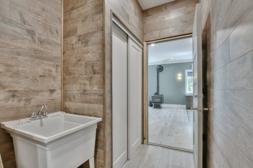 Salle de bains - 589 Ch. Du Lac-Sylvère, Saint-Donat, QC - Indoor Photo Showing Bathroom