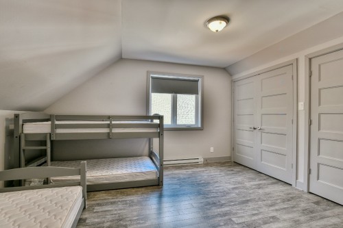 Chambre à coucher - 589 Ch. Du Lac-Sylvère, Saint-Donat, QC - Indoor Photo Showing Bedroom
