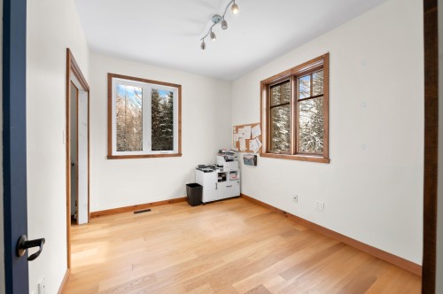 Bureau - B-4663 Route 117, Sainte-Agathe-Des-Monts, QC - Indoor Photo Showing Other Room