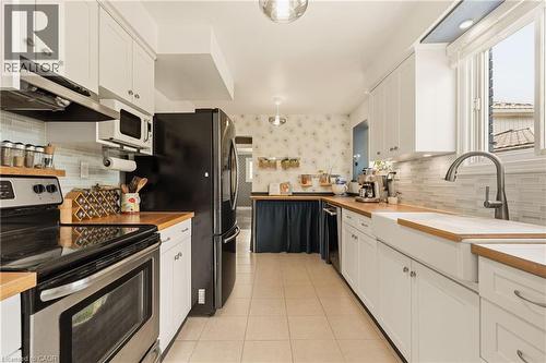 66 Skyline Drive, Dundas, ON - Indoor Photo Showing Kitchen