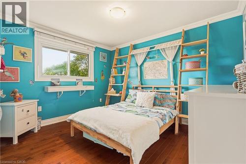 66 Skyline Drive, Dundas, ON - Indoor Photo Showing Bedroom