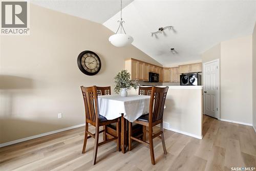 40 2751 Windsor Park Road, Regina, SK - Indoor Photo Showing Dining Room