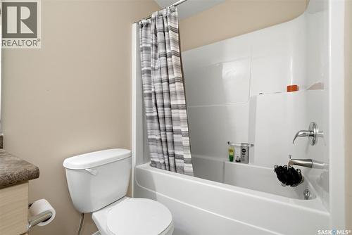 40 2751 Windsor Park Road, Regina, SK - Indoor Photo Showing Bathroom