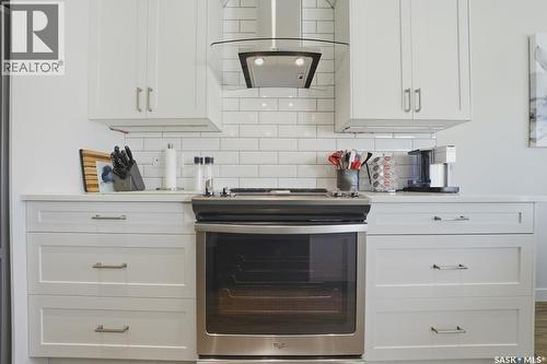27 619 Evergreen Boulevard, Saskatoon, SK - Indoor Photo Showing Kitchen